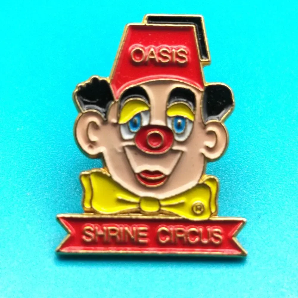 Shriners Pin Circus Oasis Fez Hat Clown Gold Tone Enamel Small 1 Inch